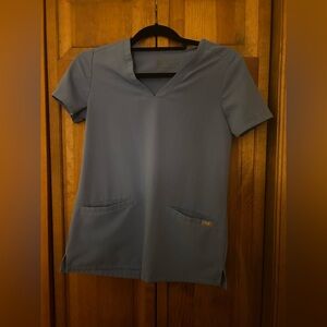 Figs Women's Technical Collection Blue Scrub Top Size XXS